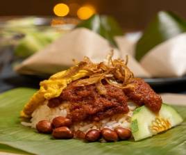 Nasi Lemak Bungkus / நாசி லெமாக் பூங்கூஸ் 