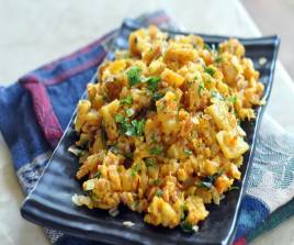 R18.Egg Kothu / பிராட்டா - முட்டை கொத்து  - pratha 