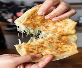 R13.Roti Cheese with Egg / முட்டையுடன் ரொட்டி சீஸ்